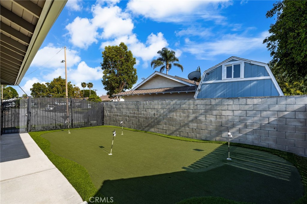 4571 Mimosa Drive