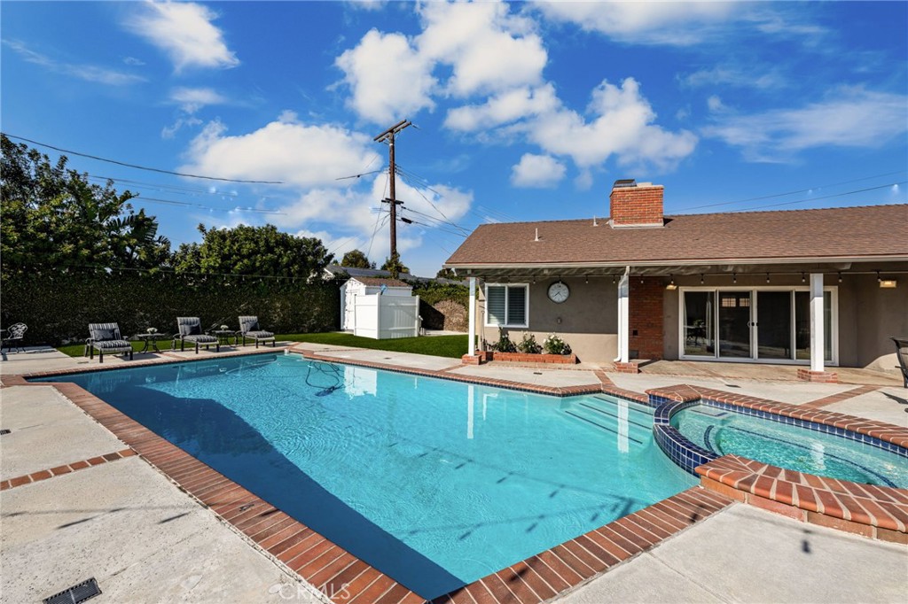 4571 Mimosa Drive