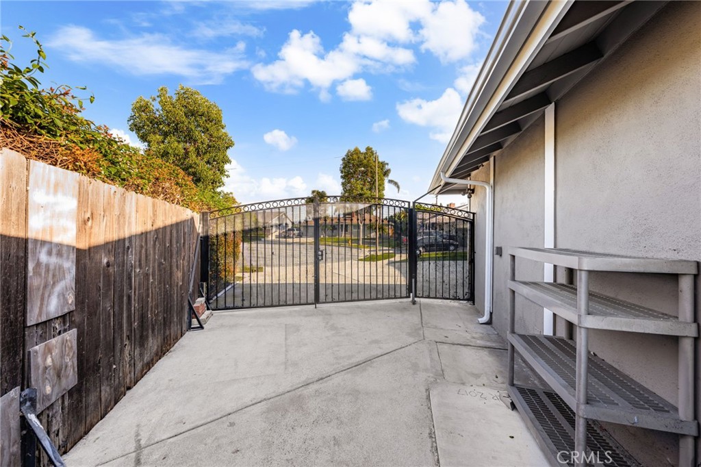 4571 Mimosa Drive