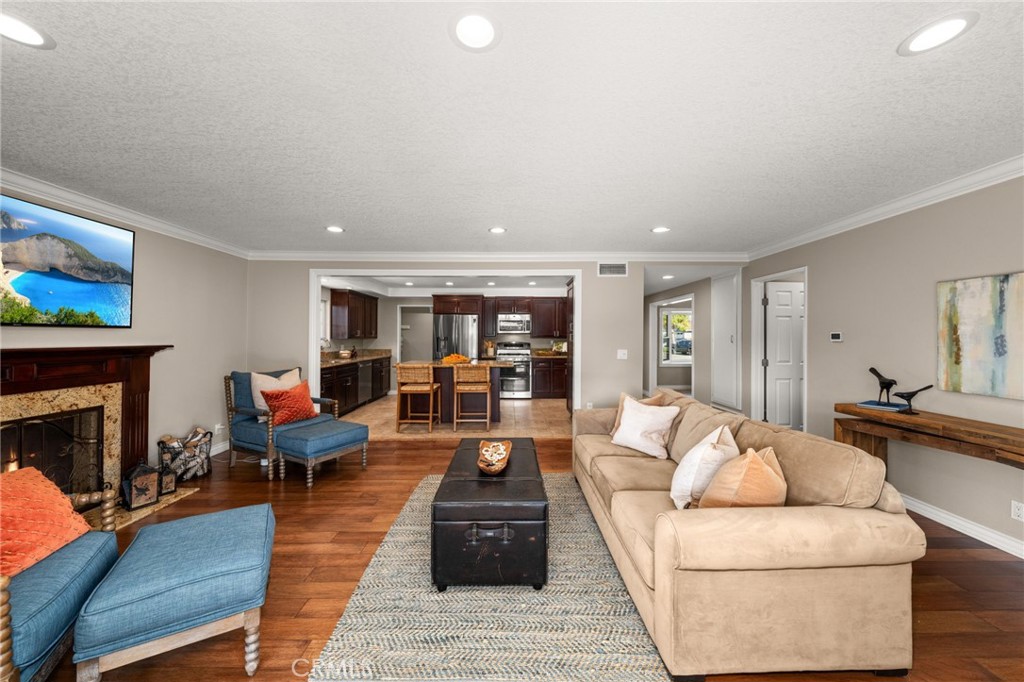 4571 Mimosa Drive