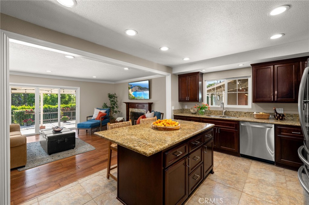 4571 Mimosa Drive