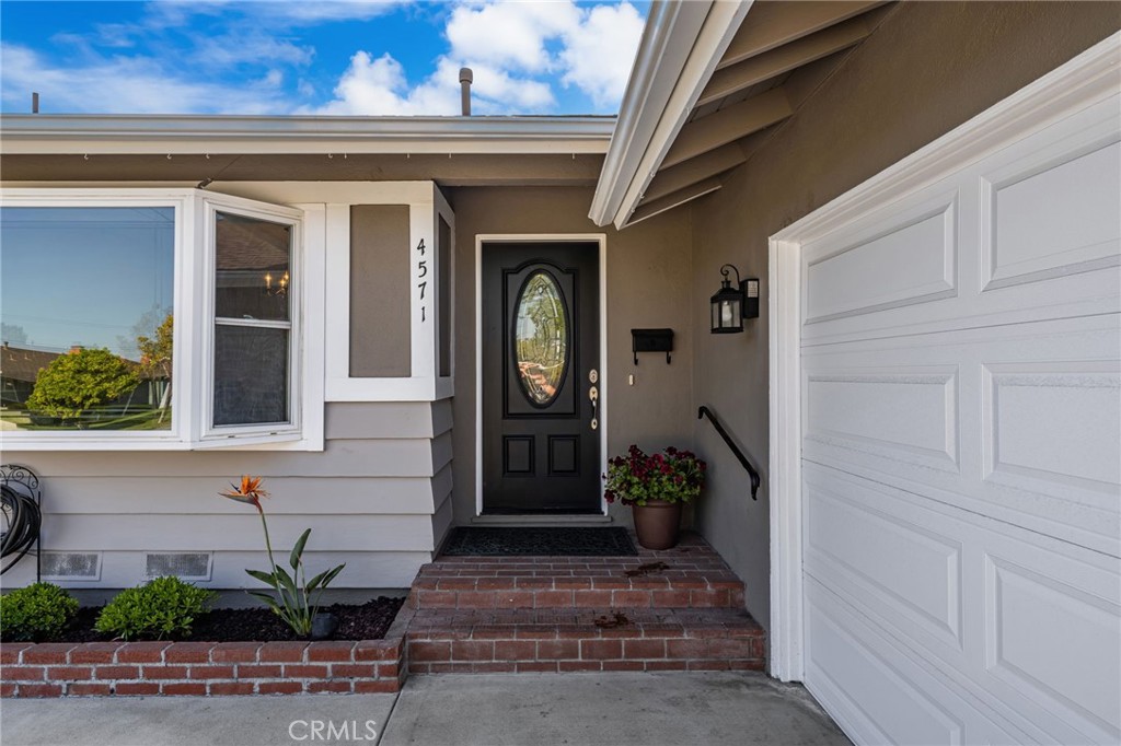 4571 Mimosa Drive