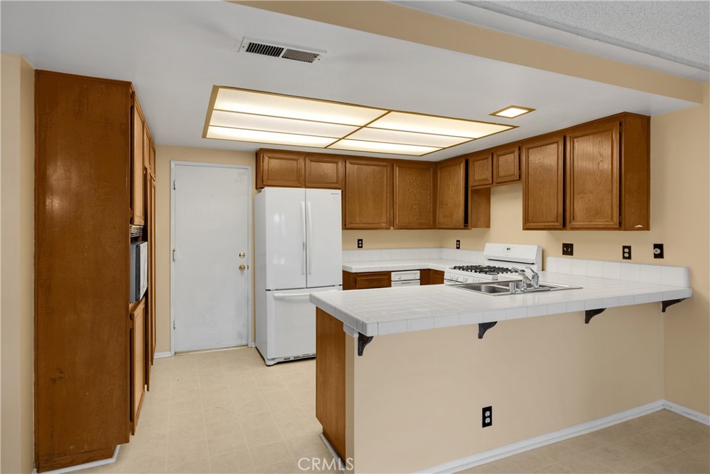 2622 N Tustin Avenue (147)