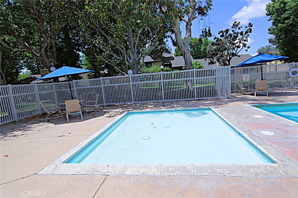 2622 N Tustin Avenue (147)