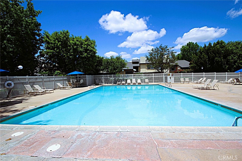 2622 N Tustin Avenue (147)