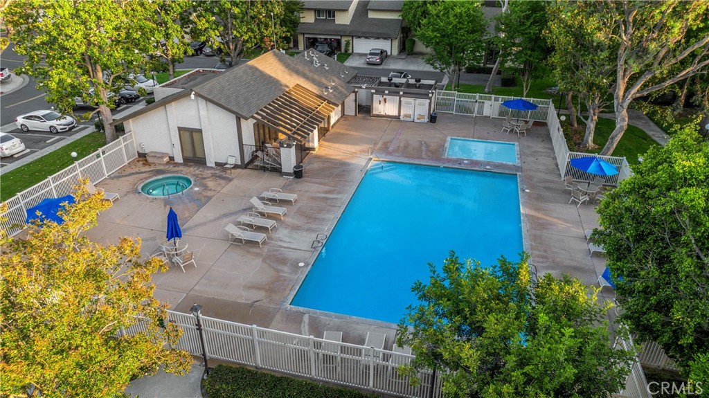 2622 N Tustin Avenue (147)