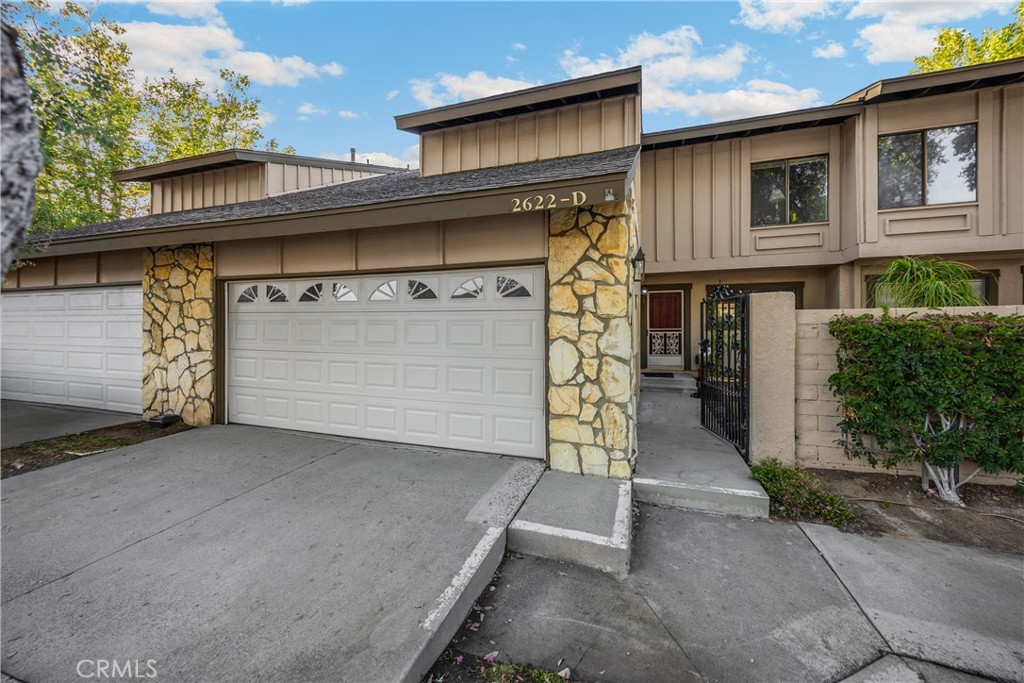 2622 N Tustin Avenue (147)