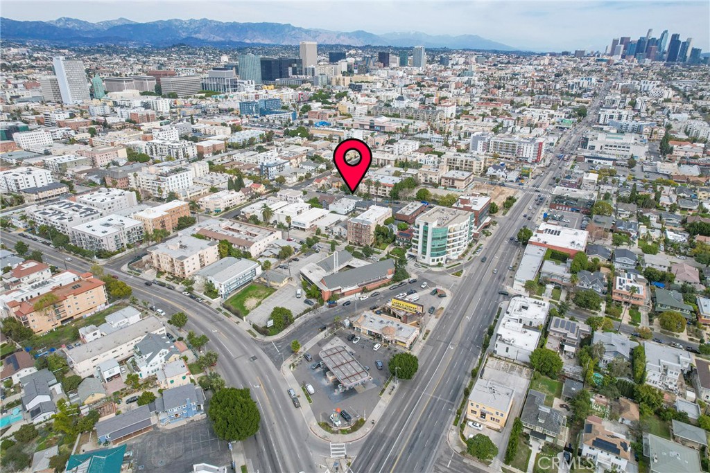 957 S Gramercy Drive 105