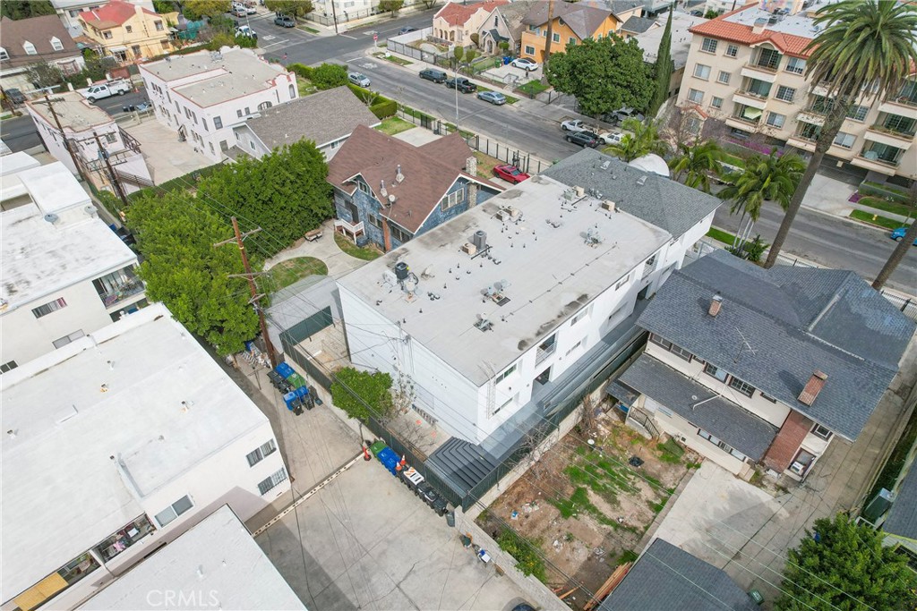 957 S Gramercy Drive 105