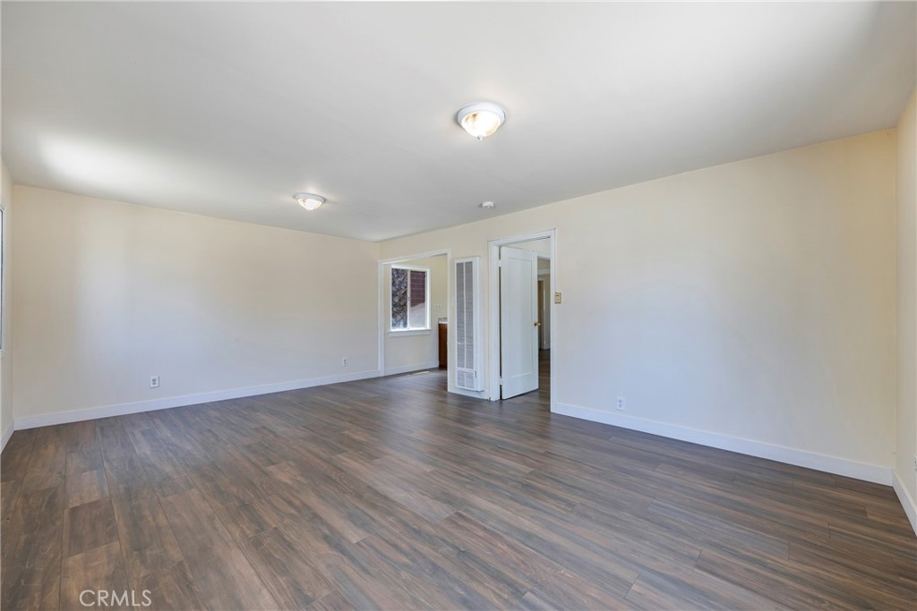 1127 S Mcdonnell Avenue