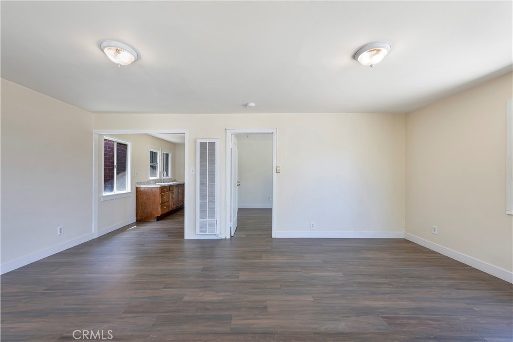 1127 S Mcdonnell Avenue