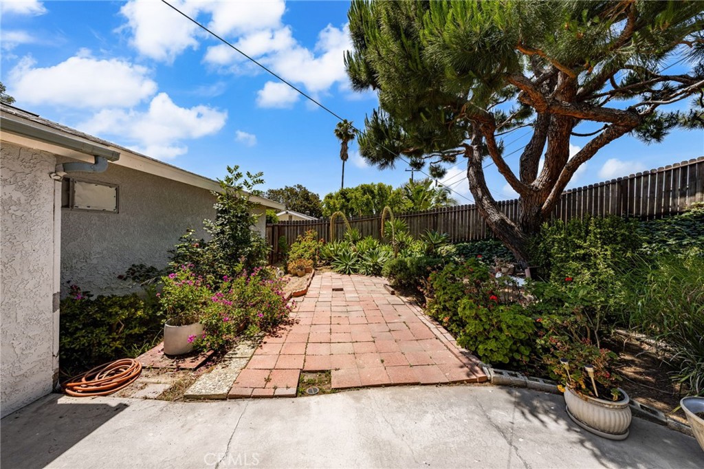 641 Casa Blanca Drive