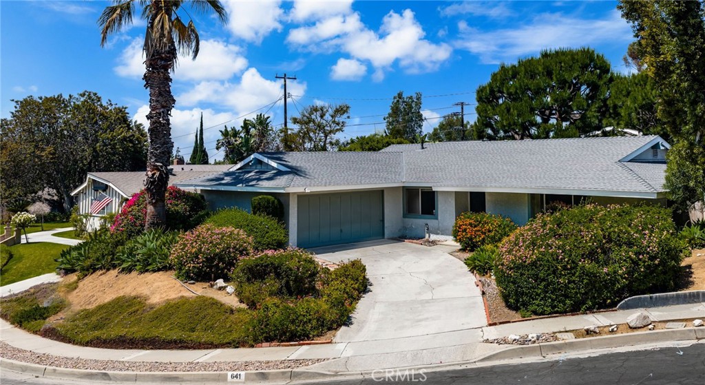 641 Casa Blanca Drive