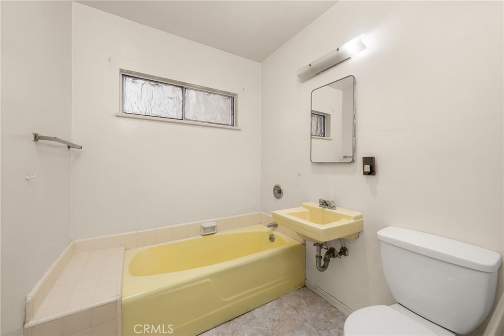 641 Casa Blanca Drive