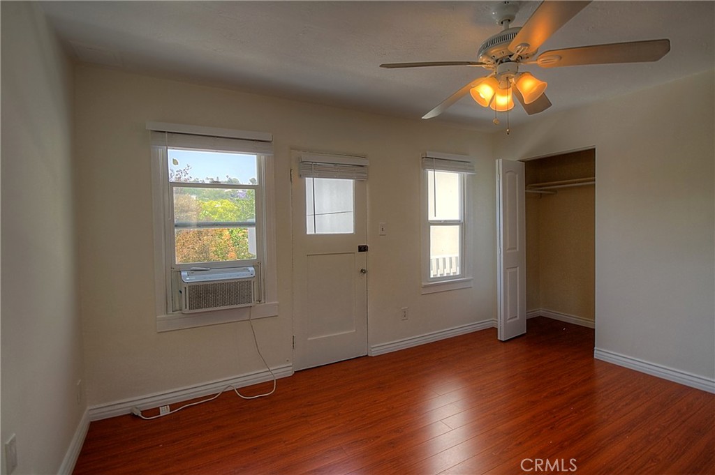 1127 1/2 Manzanita Street