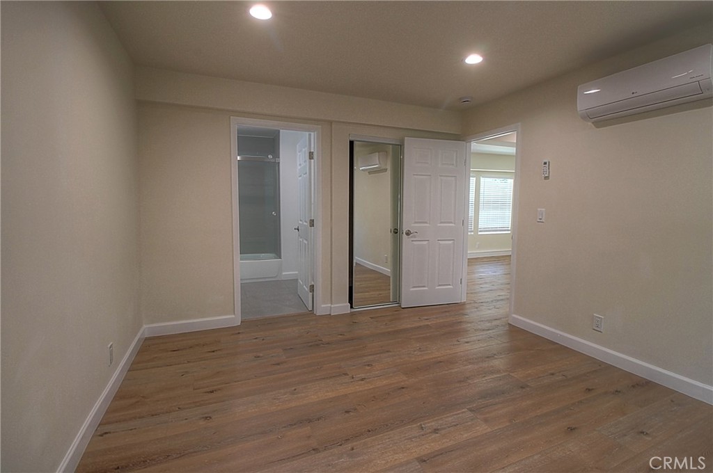 1127 1/4 Manzanita Street