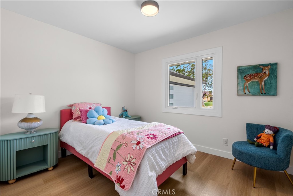 826 De Jur Street