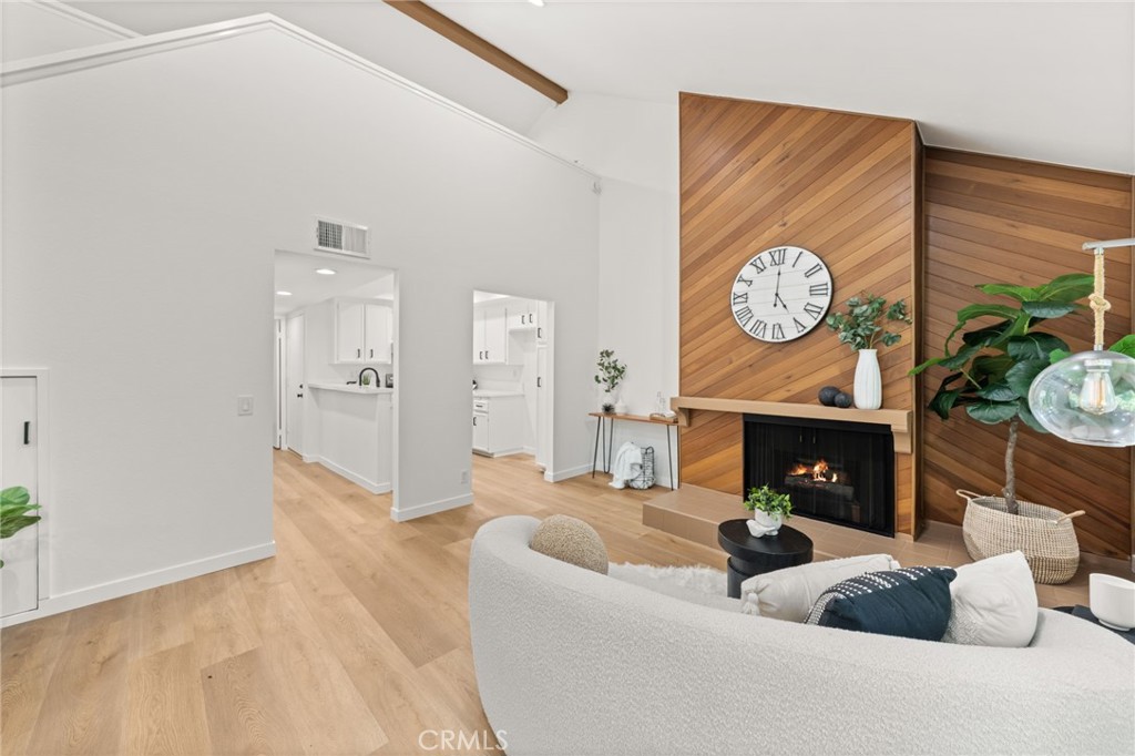 2733 Pine Creek Circle