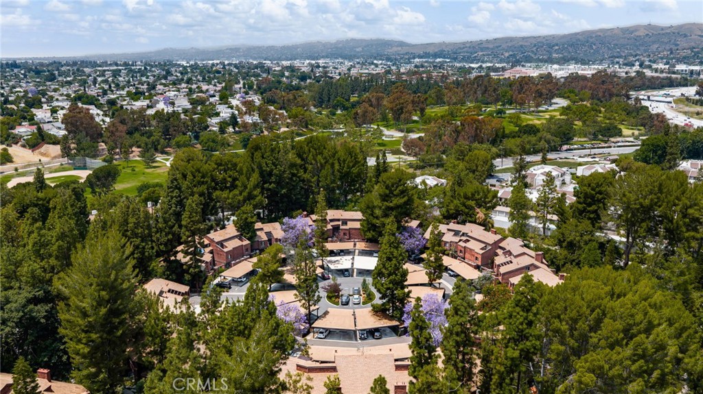 2733 Pine Creek Circle