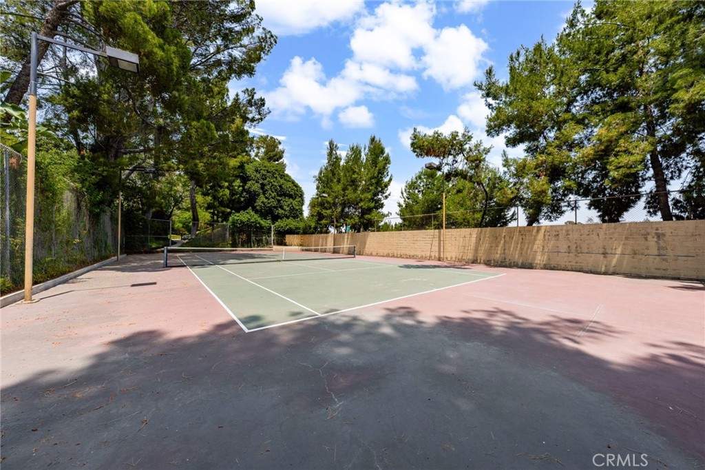 2733 Pine Creek Circle