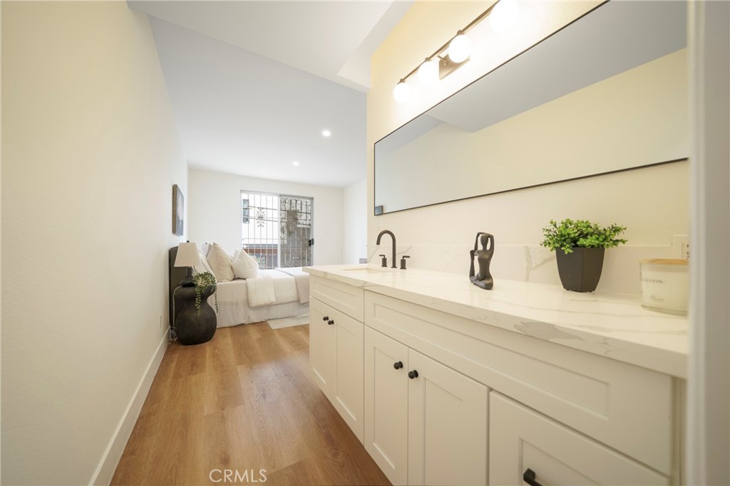 104 S Hayworth Avenue 204