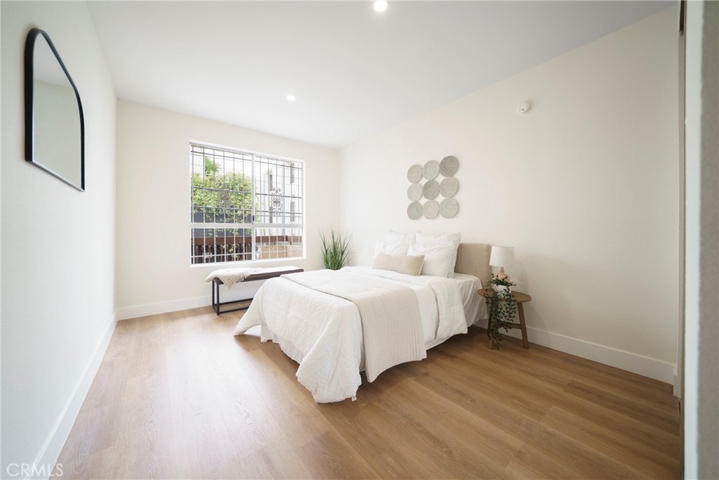 104 S Hayworth Avenue 204