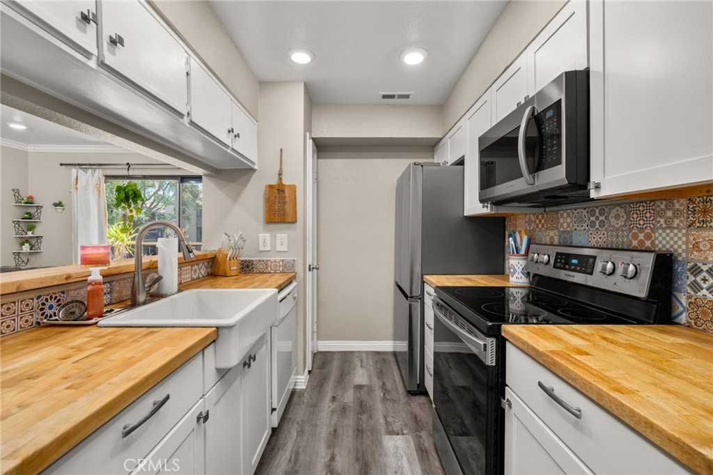 10655 Lemon Avenue 3706