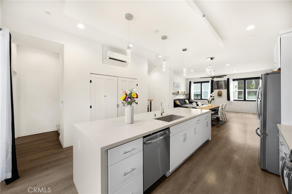 440 W Central Avenue