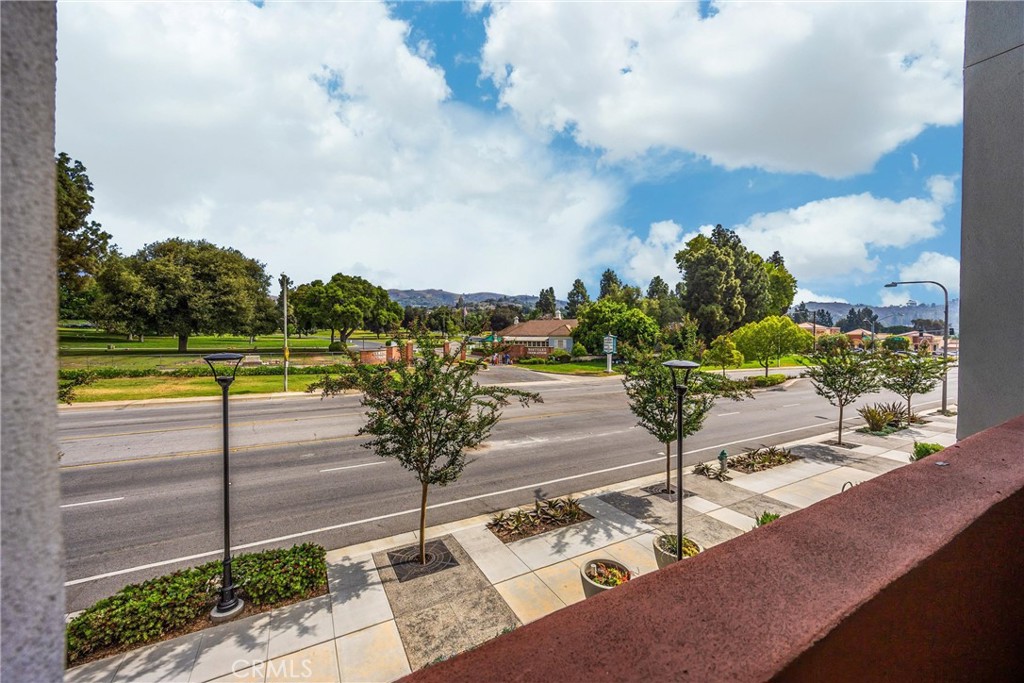 440 W Central Avenue