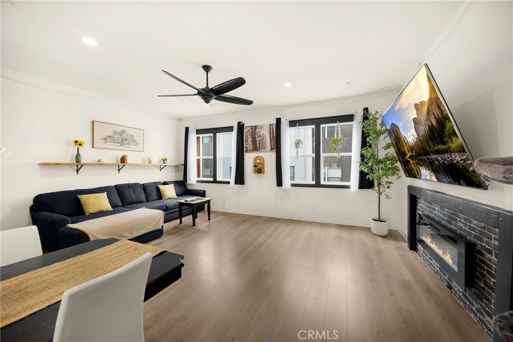 440 W Central Avenue