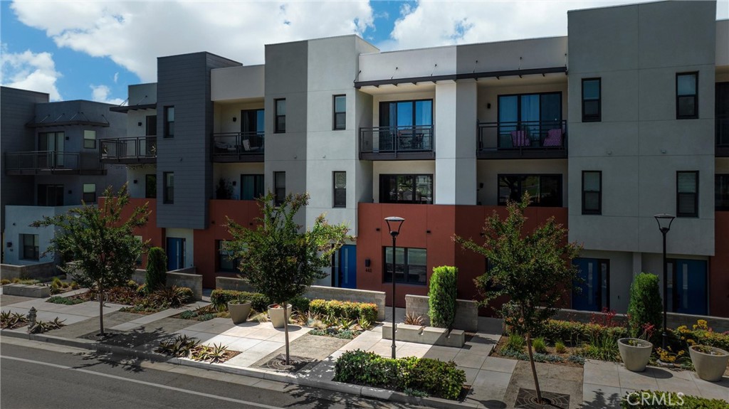 440 W Central Avenue