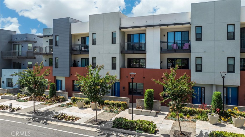 440 W Central Avenue