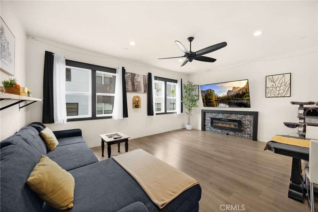 440 W Central Avenue