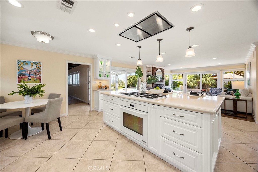 1016 N Highland Avenue