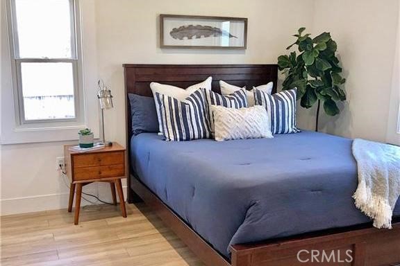 341 W Whiting Avenue