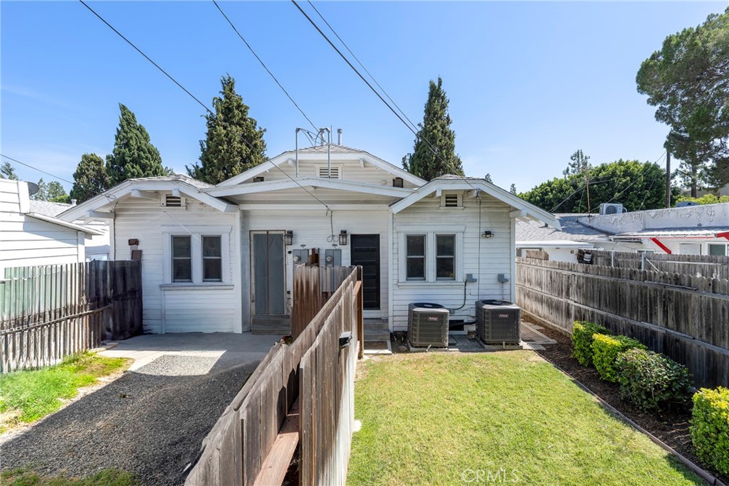 341 W Whiting Avenue
