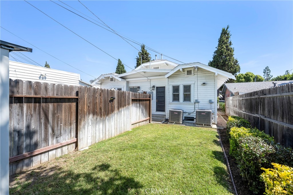 341 W Whiting Avenue