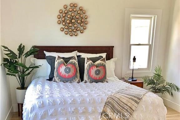 341 W Whiting Avenue