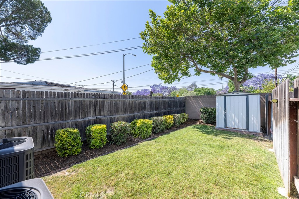 341 W Whiting Avenue