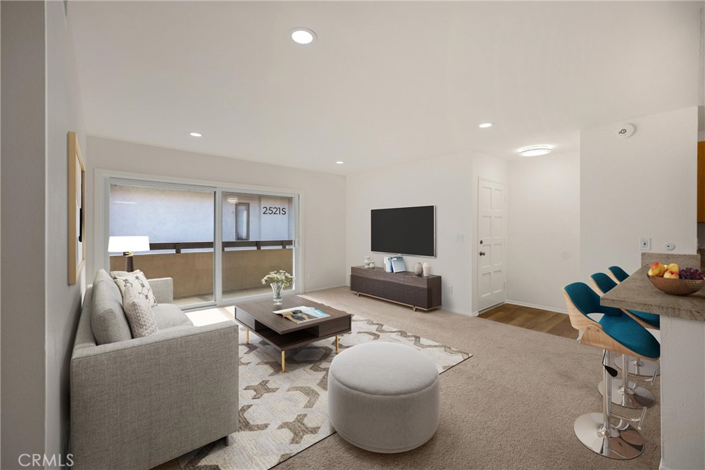 2521 W Sunflower Avenue R8