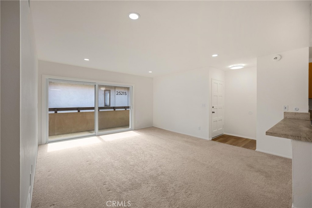 2521 W Sunflower Avenue R8