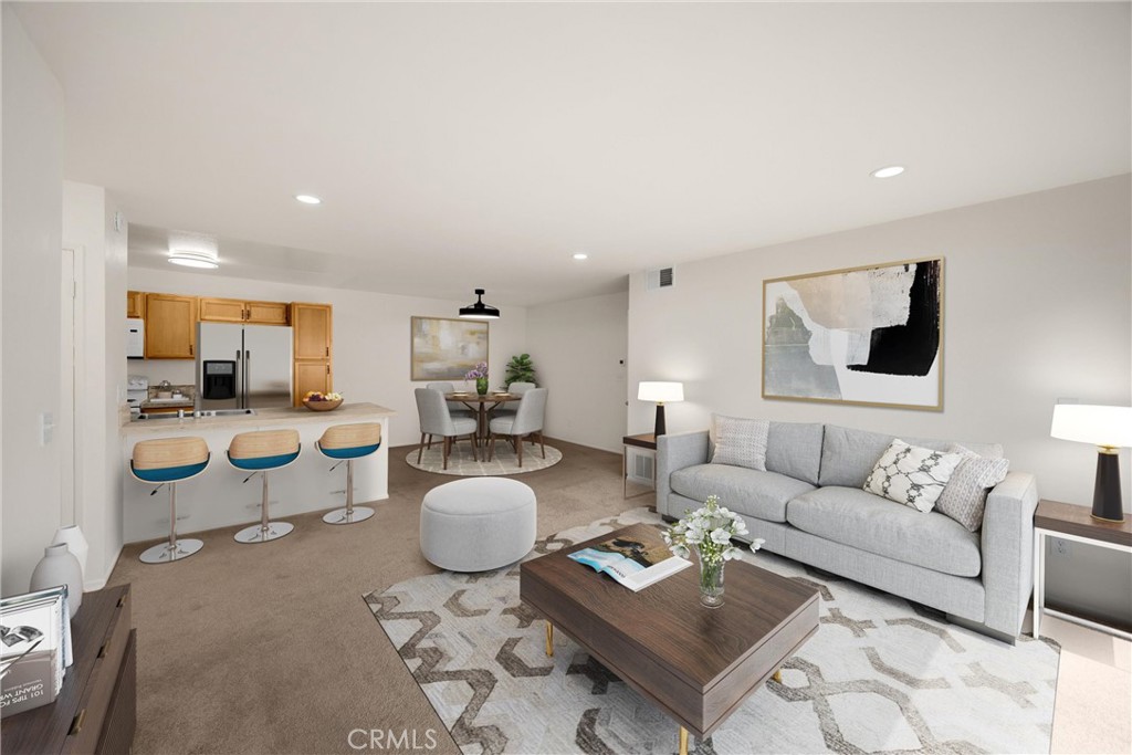 2521 W Sunflower Avenue R8