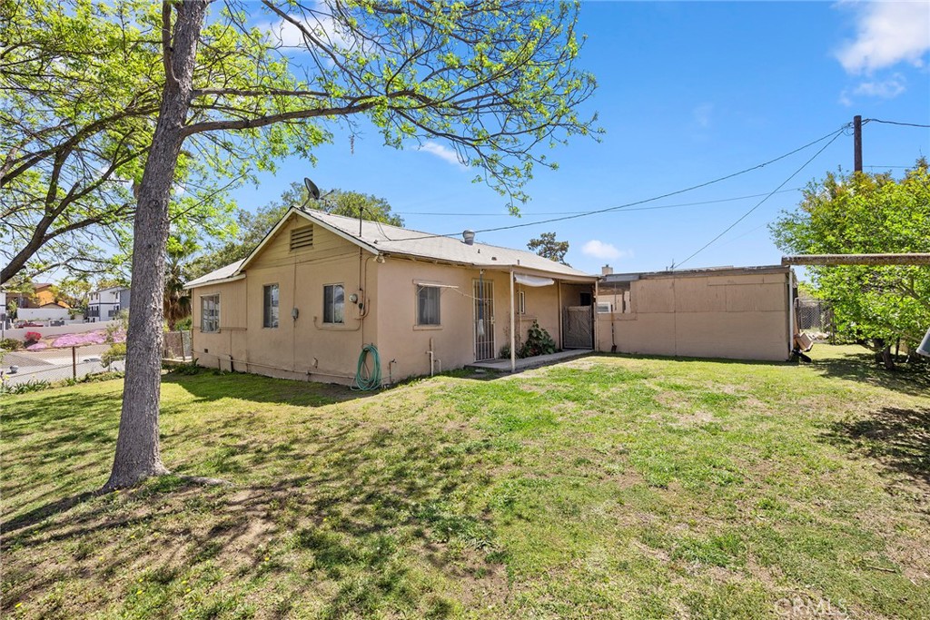 418 W Olive Avenue