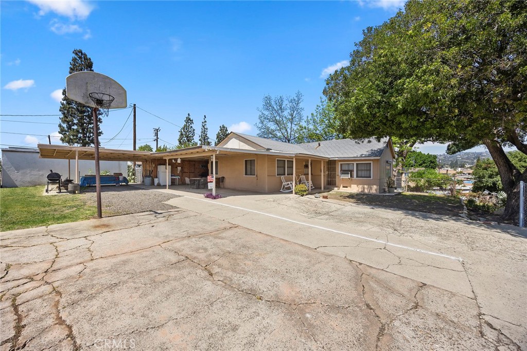 418 W Olive Avenue