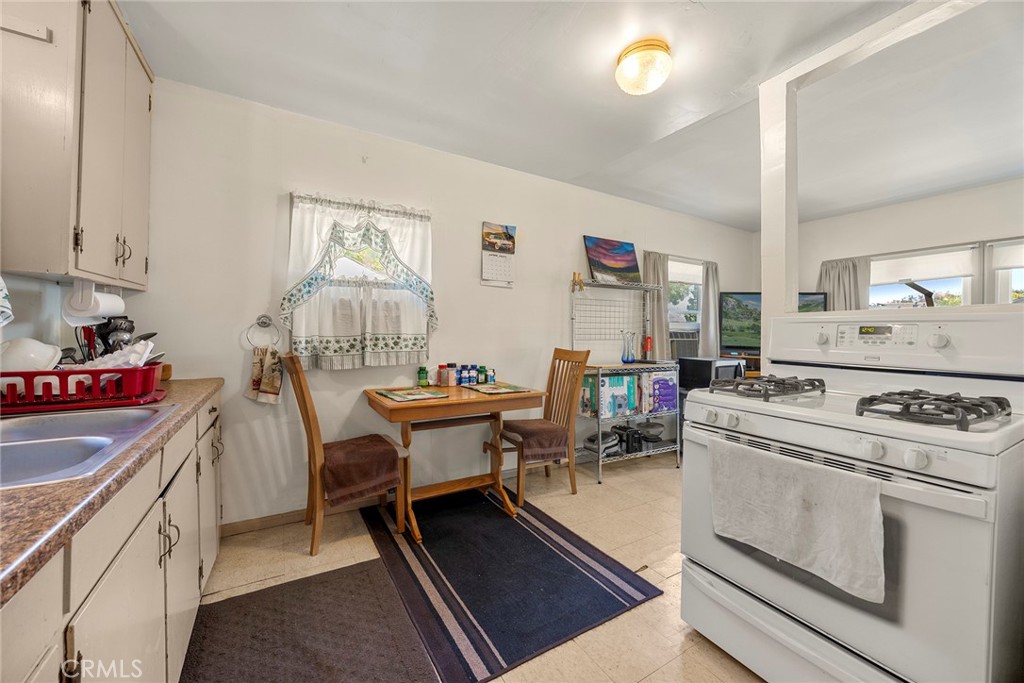 414 W Olive Avenue