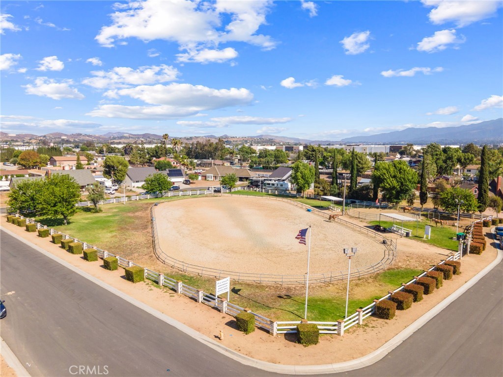 2041 Caballeros Road