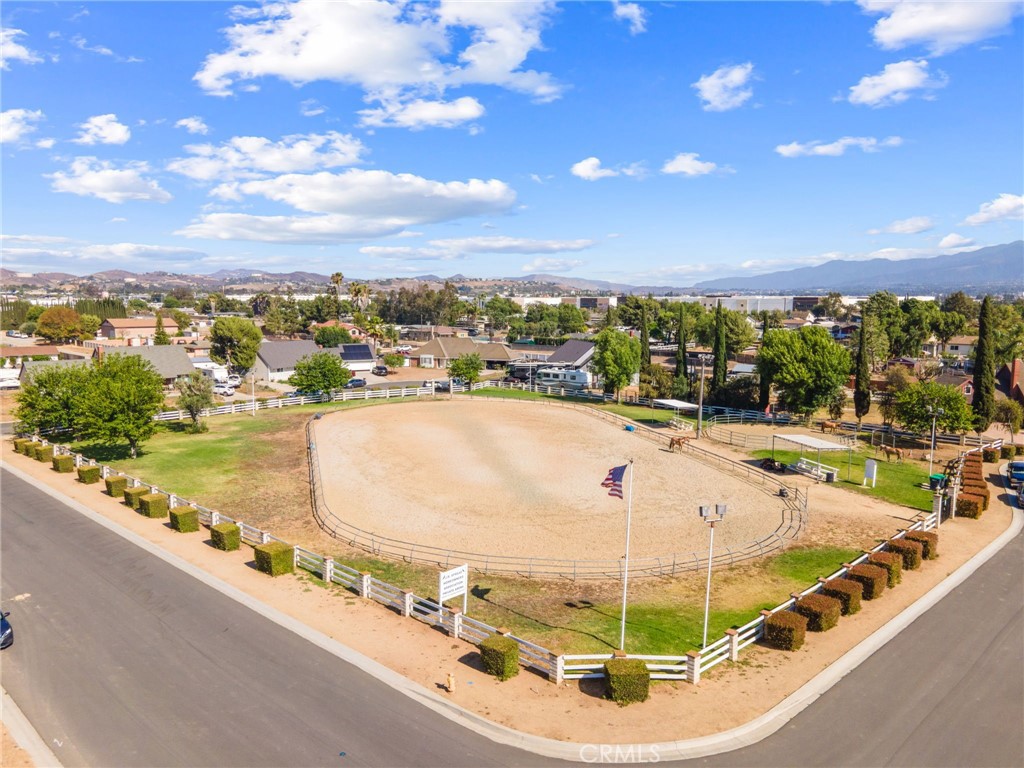 2041 Caballeros Road