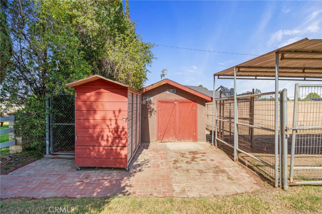 2041 Caballeros Road
