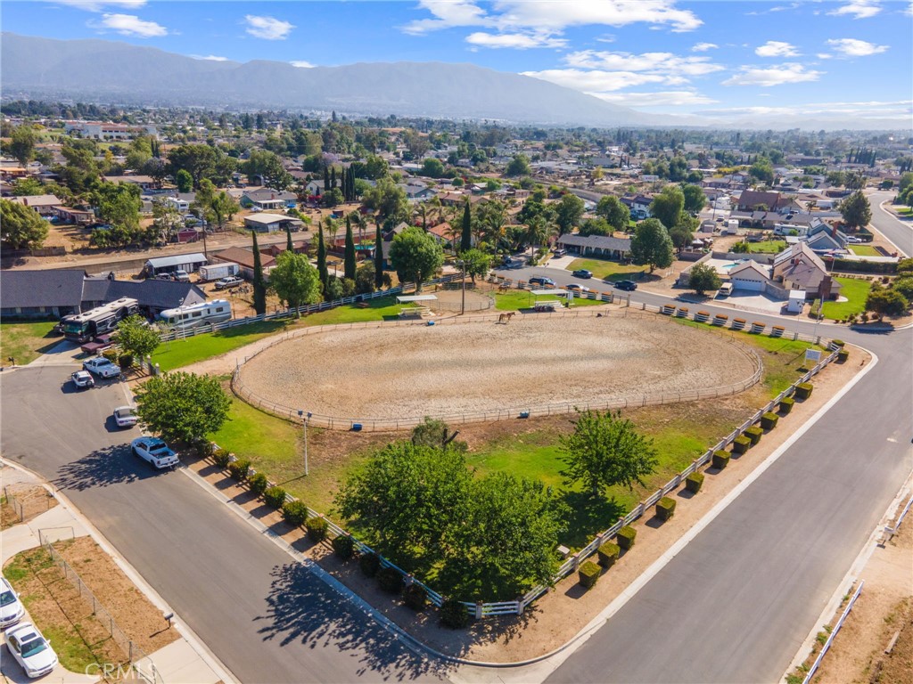 2041 Caballeros Road