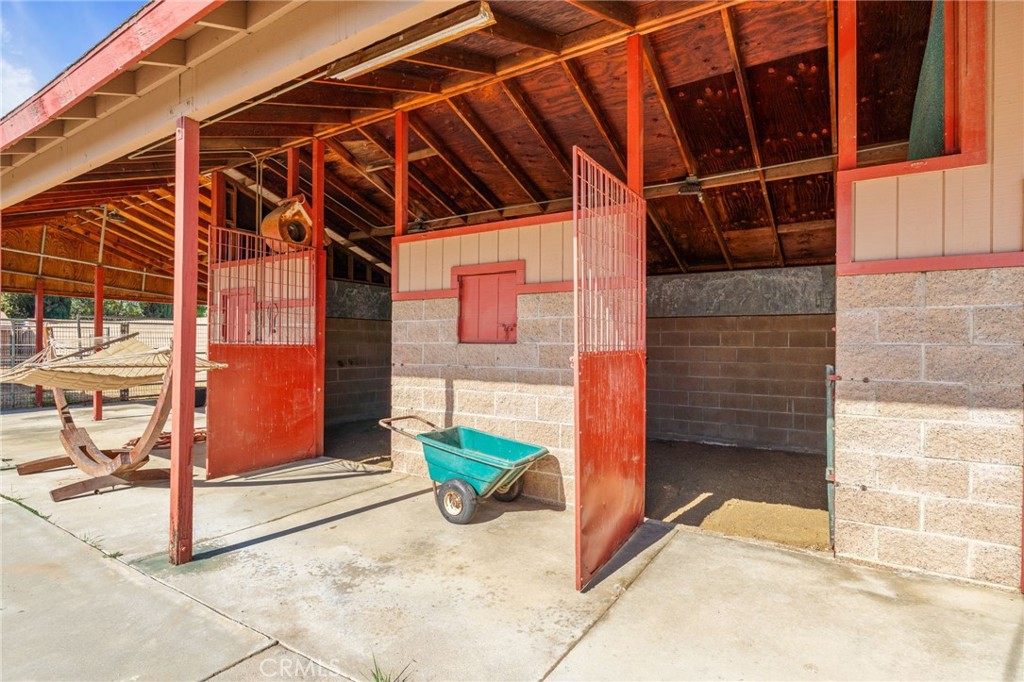 2041 Caballeros Road